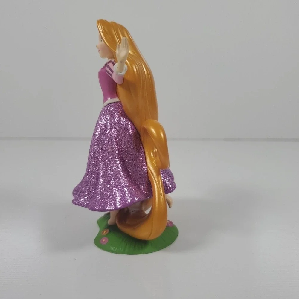 Disney Tangled Glitter Rapunzel 4